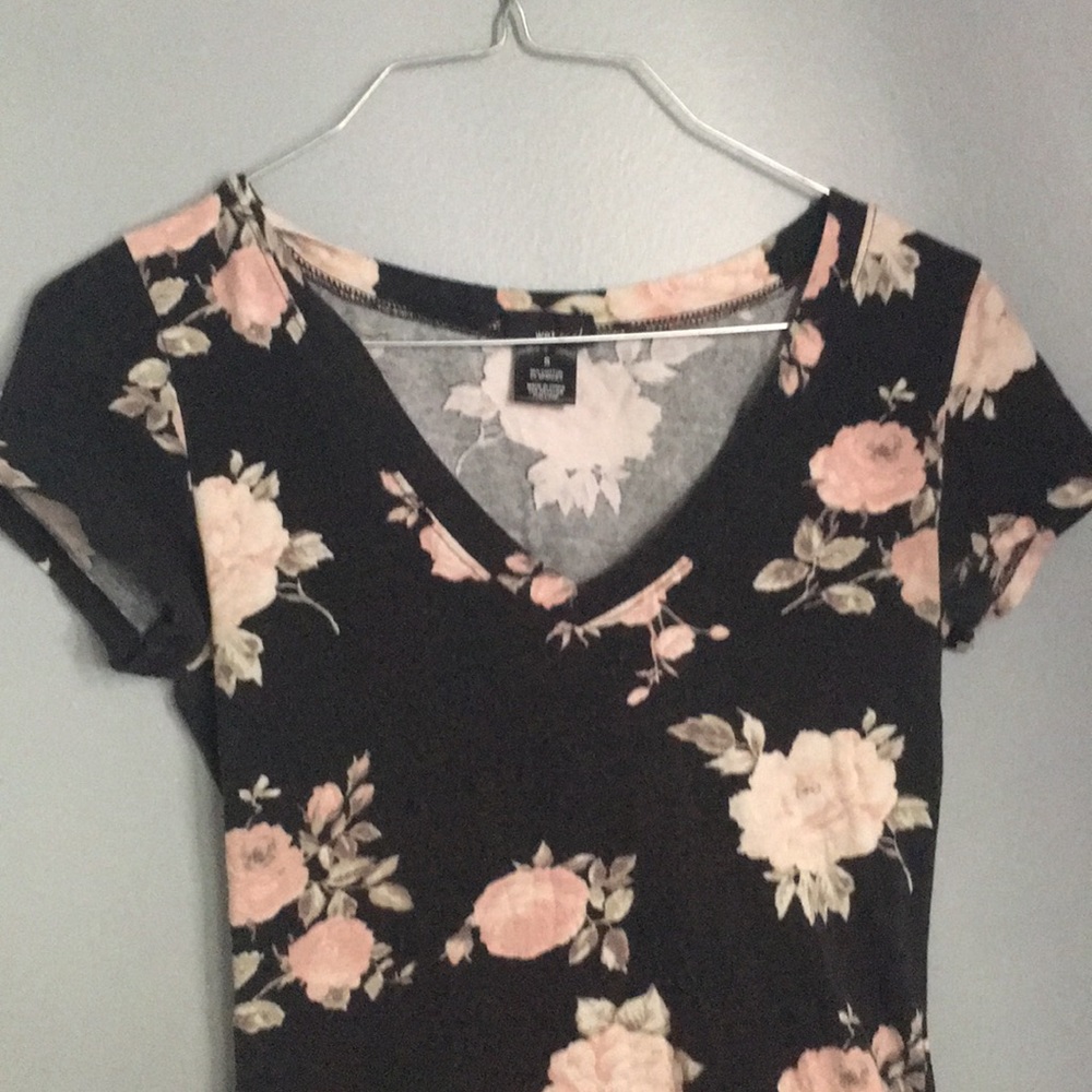 Floral V-Neck T-Shirt